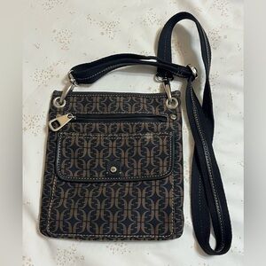 Elegant Fossil Monogram Black and Brown Shoulder Bag – Secure & Sleek